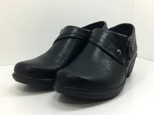 Easy Street Womens Clog Closed Toe None Flats Size 8 Pair of Shoes