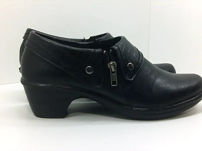 Easy Street Womens Clog Closed Toe None Flats Size 8 Pair of Shoes