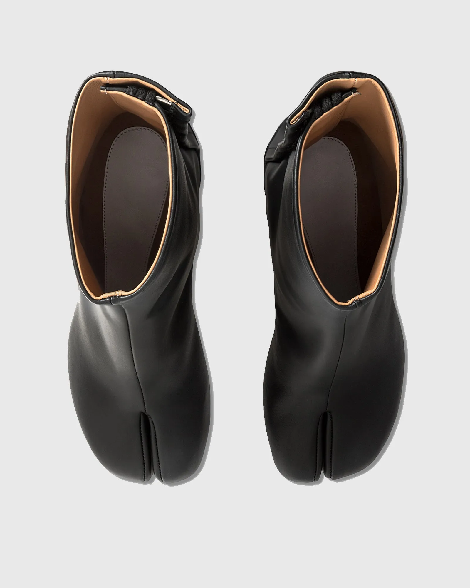 Fiore Tabi Ankle Boots In Black