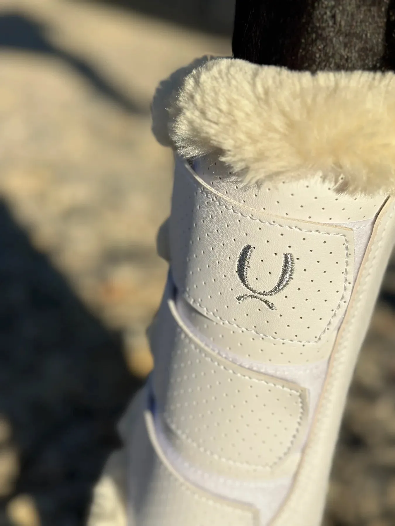 Ippico Aero 2.0 Flow Brushing Boots - White