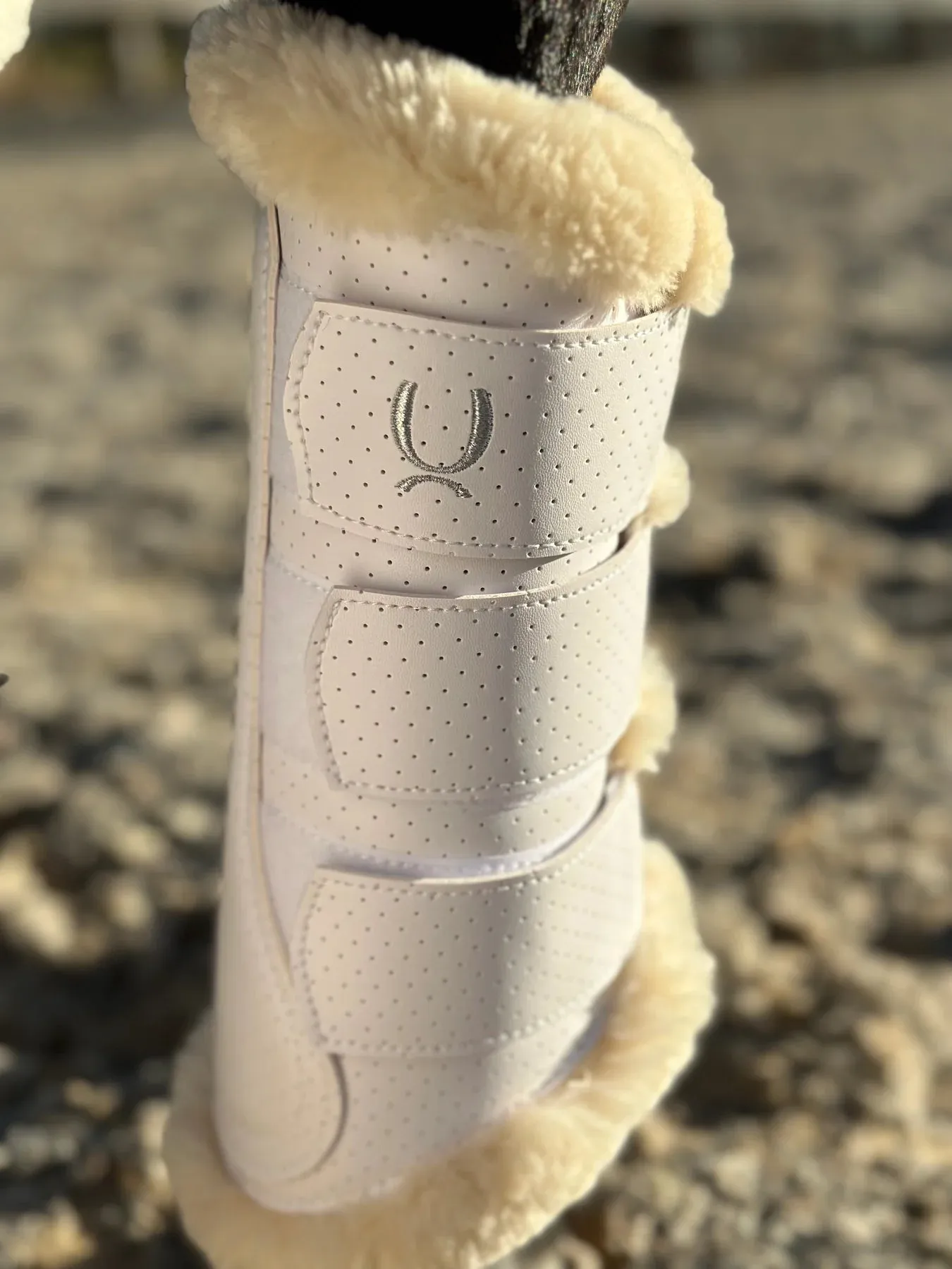 Ippico Aero 2.0 Flow Brushing Boots - White