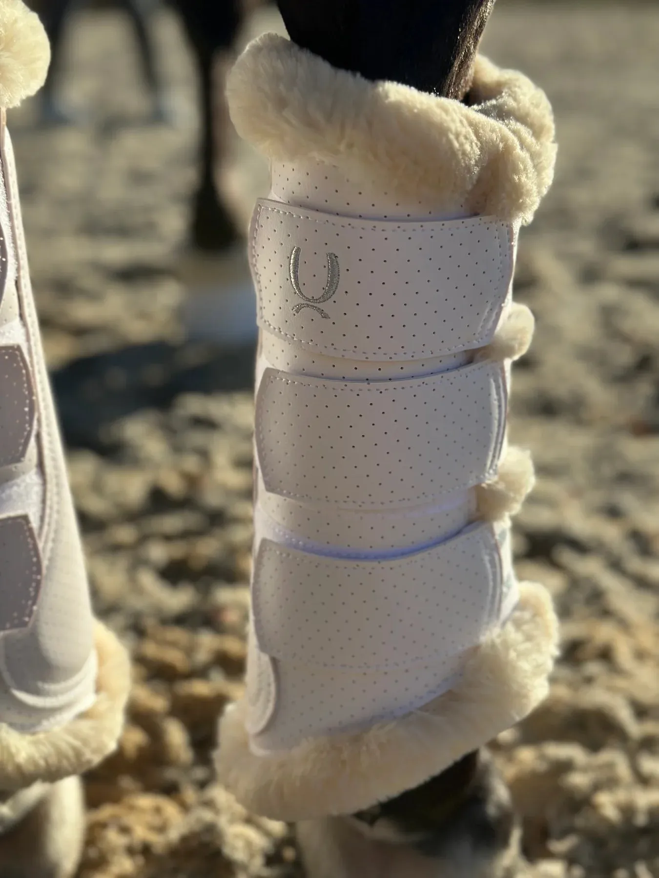 Ippico Aero 2.0 Flow Brushing Boots - White