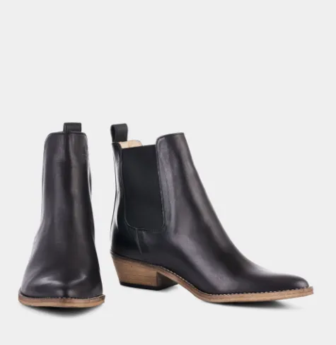 Ivylee Copenhagen Stella Black w Antique Sole Boot