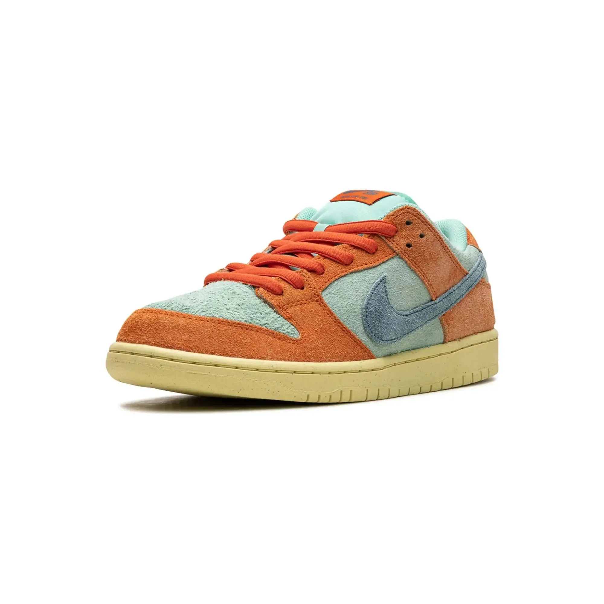 Nike SB Dunk Low "Orange Emerald Rise"