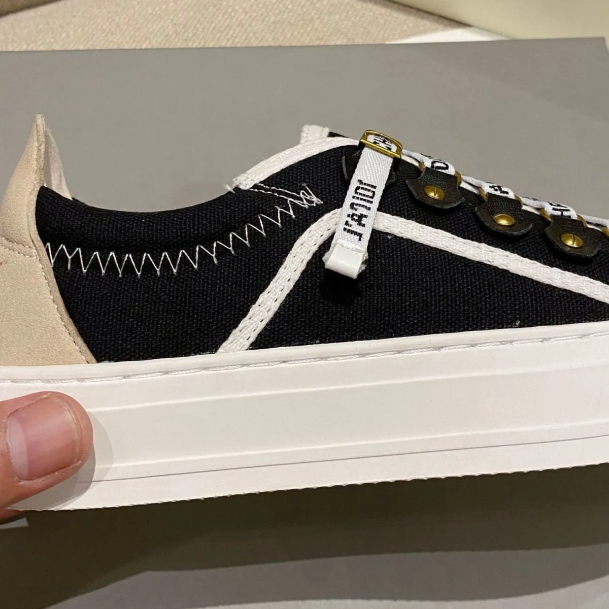 SE886 Walk'n'DR Sneaker / Size4-10